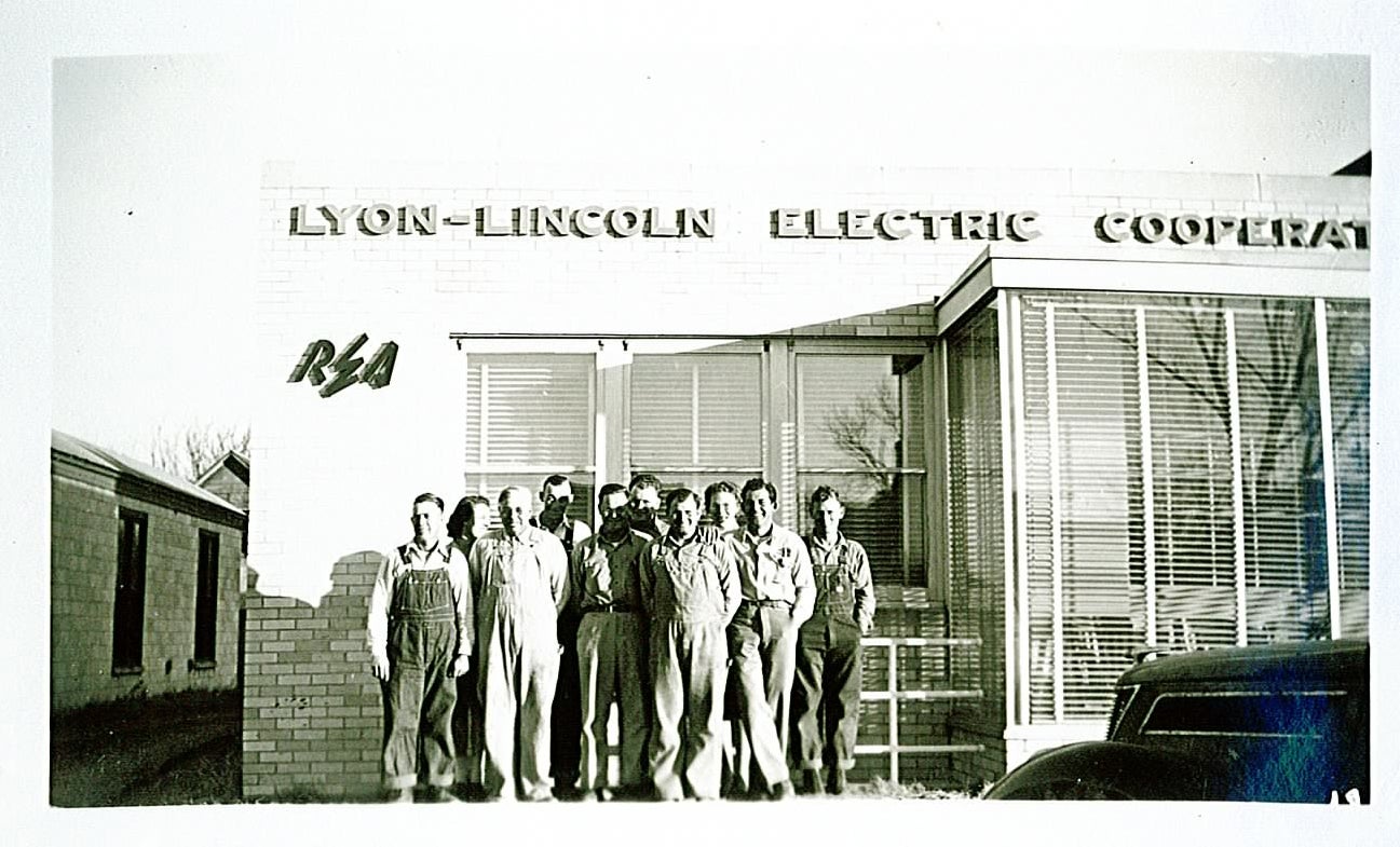 employees in front of 1941 headquarters.jpg